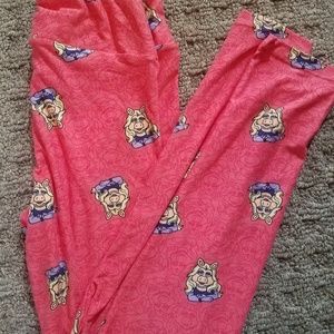 Lularoe One Size Ms Piggy nwt leggings